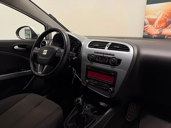 Seat Leon 2 of 5
