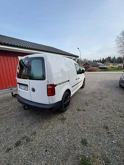 Volkswagen Caddy 4 of 5