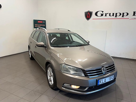 Volkswagen Passat 9 of 17