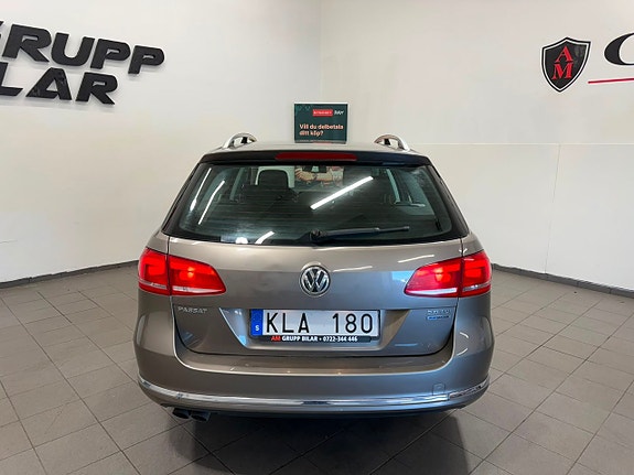 Volkswagen Passat 8 of 17