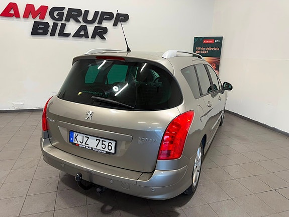 Peugeot 308 SW 16 of 19
