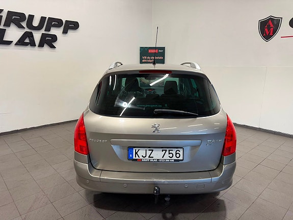 Peugeot 308 SW 8 of 19