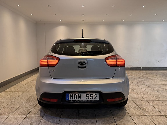 Kia Rio 4 of 5