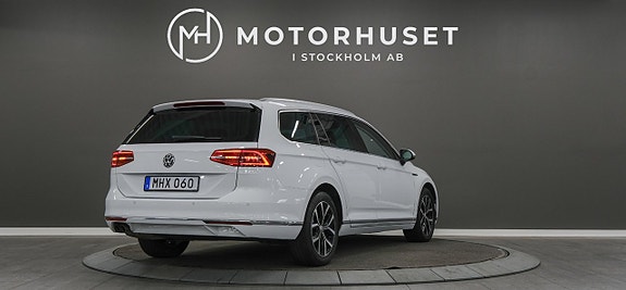 Volkswagen Passat 6 of 24