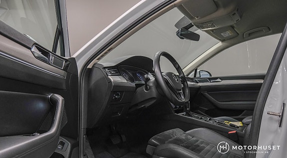 Volkswagen Passat 7 of 24
