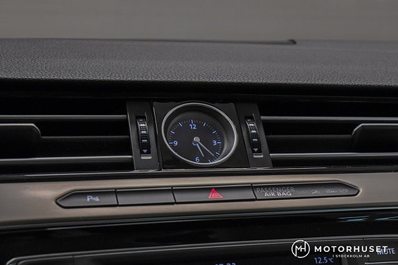 Volkswagen Passat 22 of 24