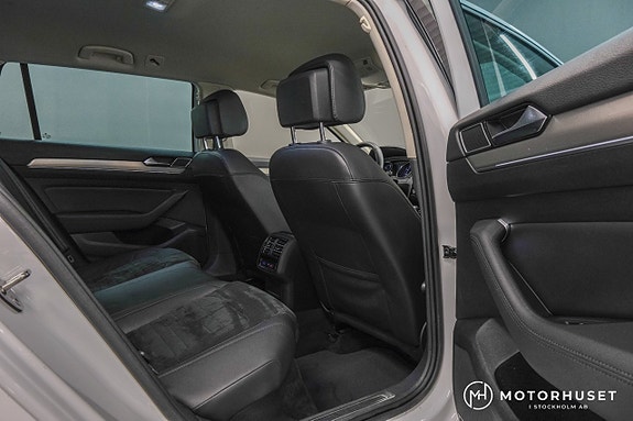 Volkswagen Passat 11 of 24