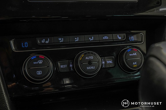 Volkswagen Passat 20 of 24