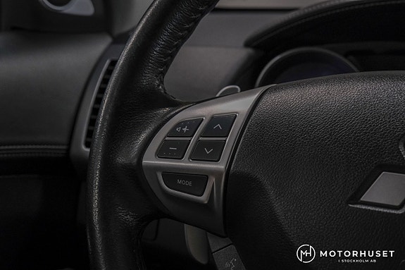 Mitsubishi Outlander 16 of 24