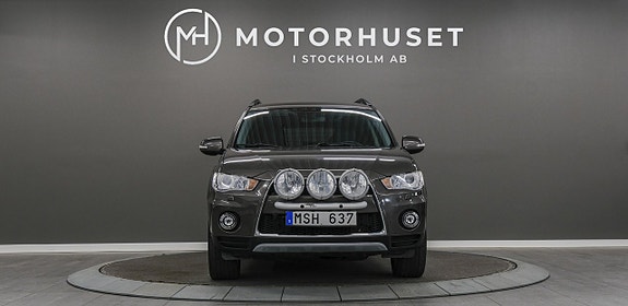 Mitsubishi Outlander 2 of 5