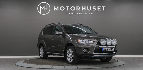 Mitsubishi Outlander 3 of 5