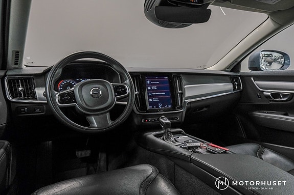 Volvo V90 Cross Country 8 of 20