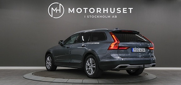 Volvo V90 Cross Country 4 of 5