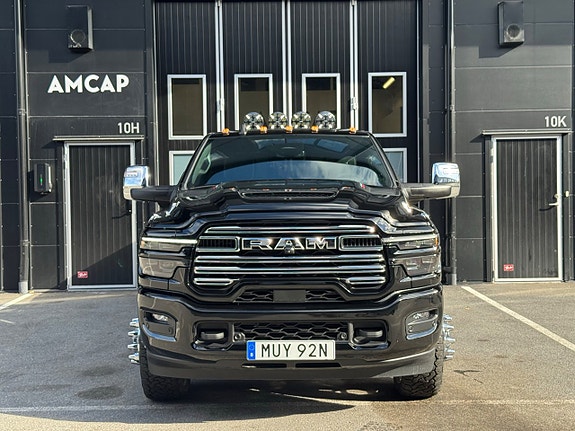 Dodge RAM 3500 3 of 28