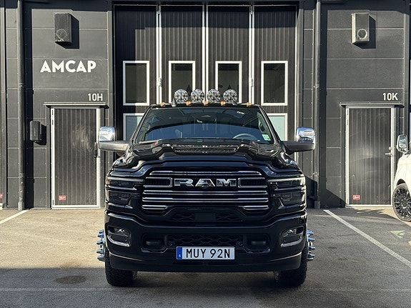 Dodge RAM 3500 5 of 5