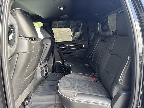 Dodge RAM 3500 6 of 25
