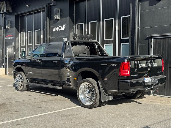 Dodge RAM 3500 13 of 28