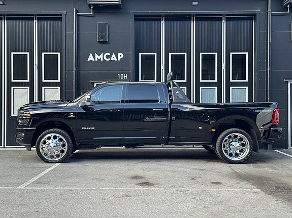 Dodge RAM 3500 3 of 5