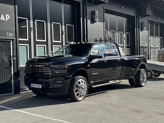 Dodge RAM 3500 11 of 28