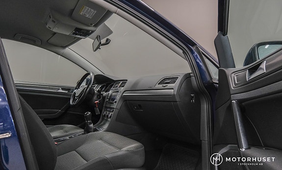 Volkswagen Golf VII 9 of 18