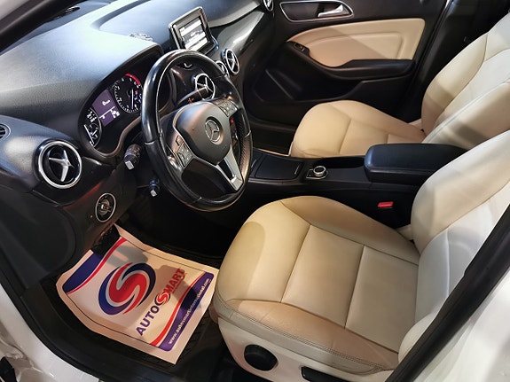 Mercedes-Benz B180 6 of 12