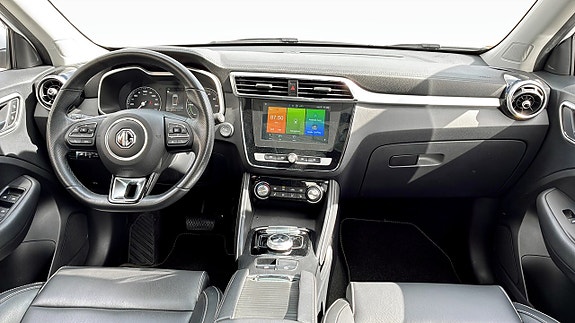 MG ZS 4 of 5