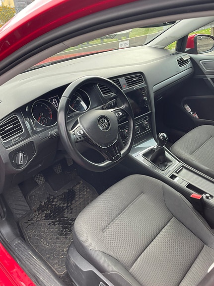 Volkswagen Golf VII 9 of 14
