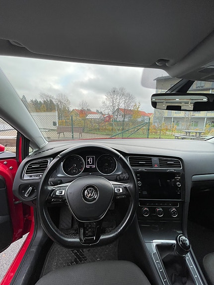 Volkswagen Golf VII 8 of 14