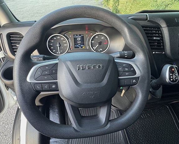 Iveco 35-140 14 of 19