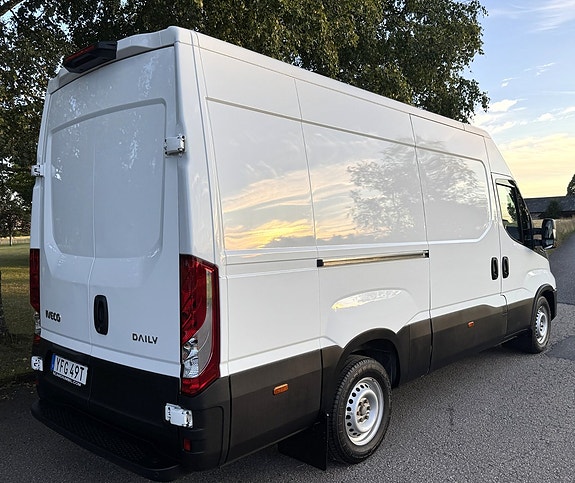 Iveco 35-140 3 of 5
