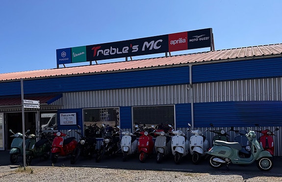 Vespa GTS Super 310 5 of 5