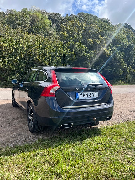 Volvo V60 3 of 7