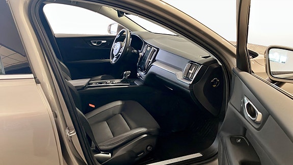 Volvo V60 3 of 5
