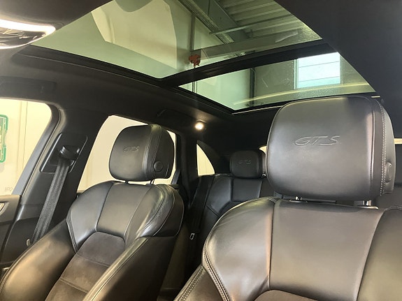 Porsche Macan 19 of 23