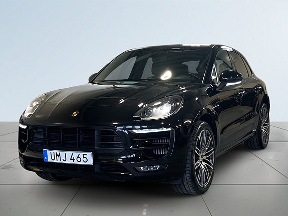 Porsche Macan 23 of 23