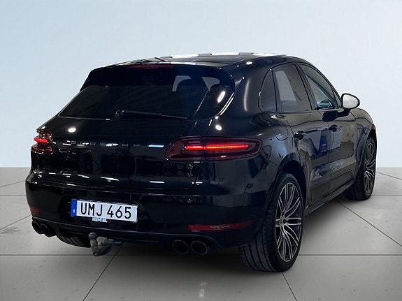 Porsche Macan 5 of 23