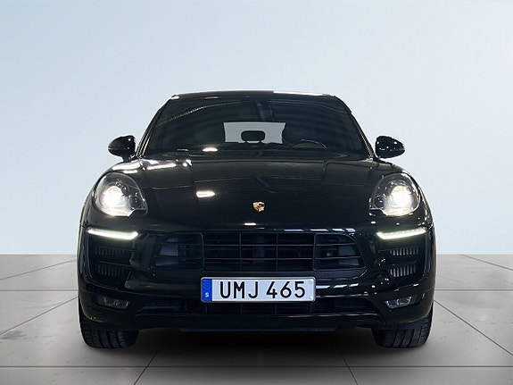 Porsche Macan 2 of 23