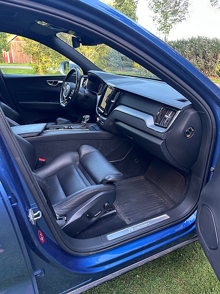 Volvo XC60 15 of 20