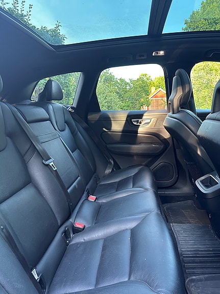 Volvo XC60 12 of 20