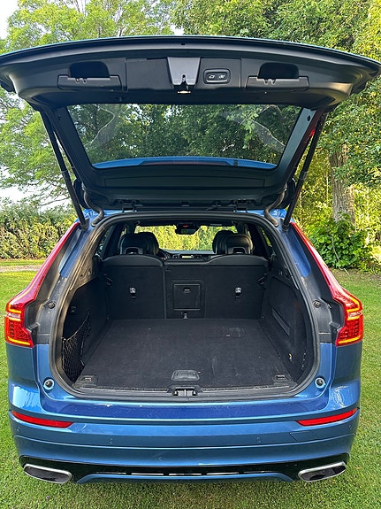 Volvo XC60 11 of 20