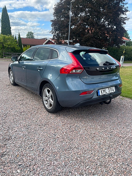 Volvo V40 4 of 5