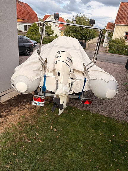 Rib Arimar med Evinrude E-Tec 90hk och Trailer från 2008 12 of 14