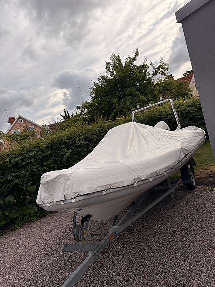 Rib Arimar med Evinrude E-Tec 90hk och Trailer från 2008 11 of 14