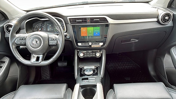 MG ZS 4 of 5