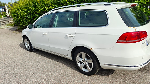 Volkswagen Passat 3 of 5