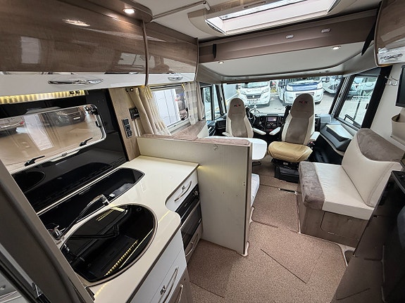 Pilote Galaxy G740 GJ Essentiel (150HK) Långbäddar! ALDE värme! Ugn! Vinteranpassad! Stort garage! 14 of 21