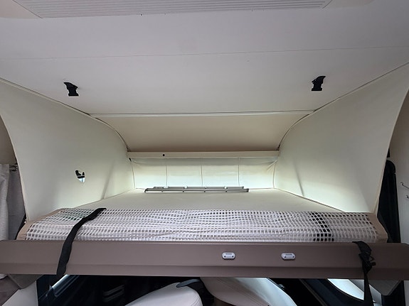 Pilote Galaxy G740 GJ Essentiel (150HK) Långbäddar! ALDE värme! Ugn! Vinteranpassad! Stort garage! 16 of 21