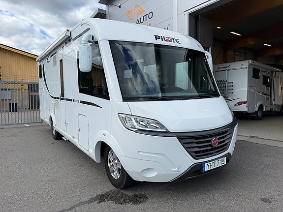 Pilote Galaxy G740 GJ Essentiel (150HK) Långbäddar! ALDE värme! Ugn! Vinteranpassad! Stort garage! 18 of 21