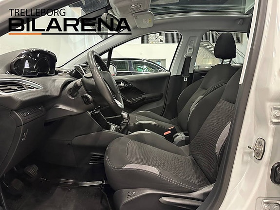 Peugeot 208 11 of 21