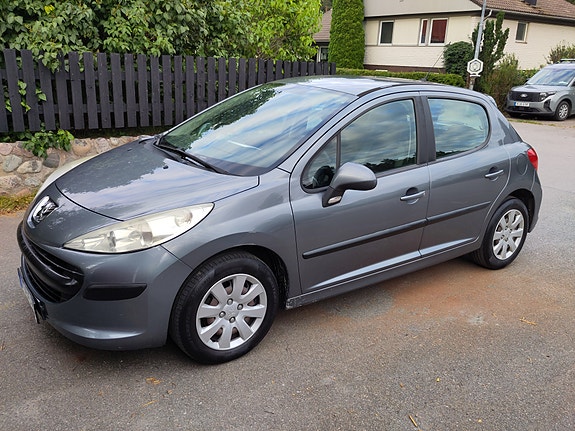 Peugeot 207 2 of 5